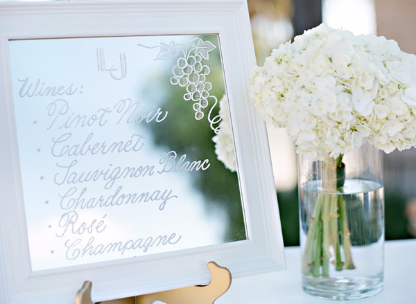 white-gold-and-navy-glam-wedding
