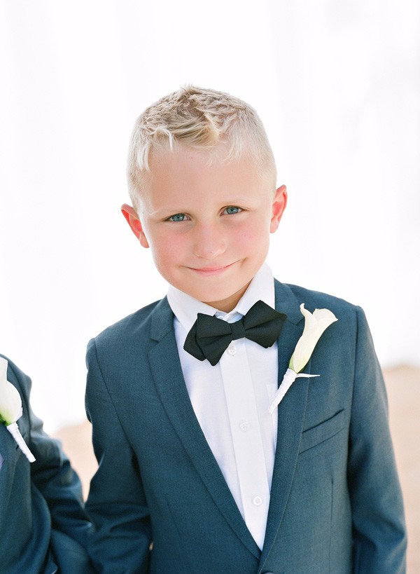white-gold-and-navy-glam-wedding