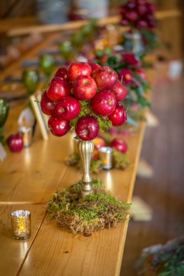 apple-filled-fall-wedding