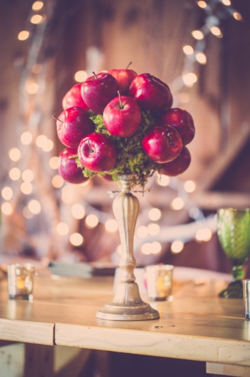 apple-filled-fall-wedding