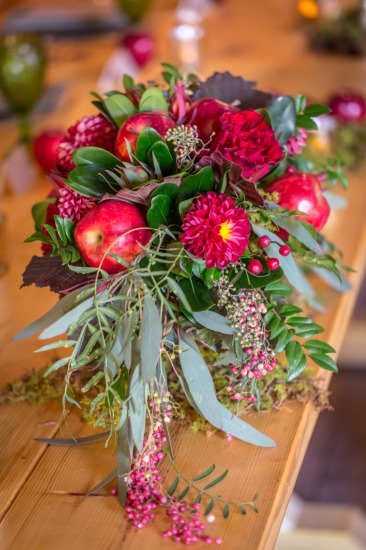 apple-filled-fall-wedding