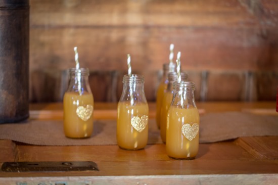 apple-filled-fall-wedding