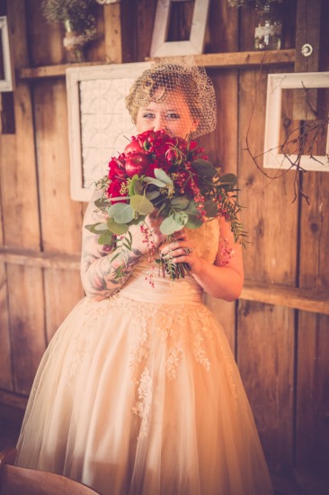 apple-filled-fall-wedding