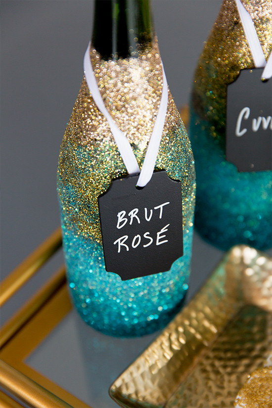 glittered champange bottle @weddingchicks