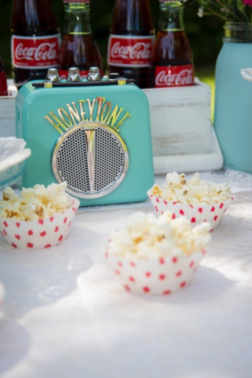 blue-and-red-coke-wedding-inspiration