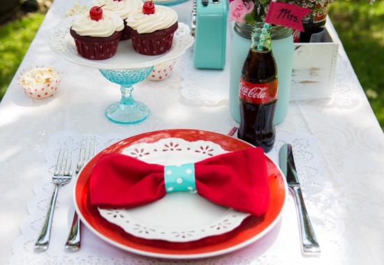 blue-and-red-coke-wedding-inspiration