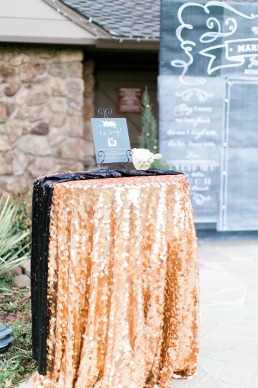 classic-black-and-gold-wedding