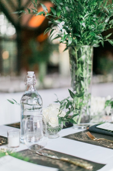 classic-black-and-gold-wedding
