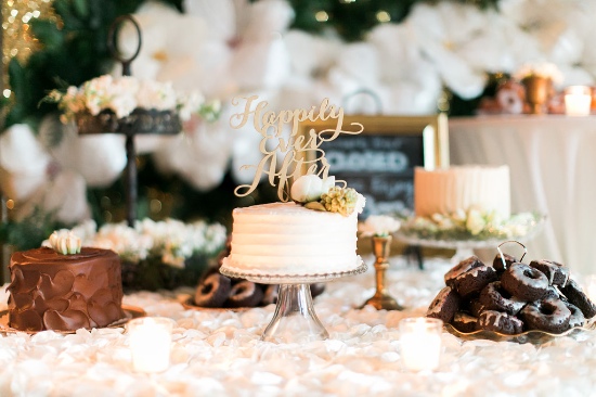classic-black-and-gold-wedding