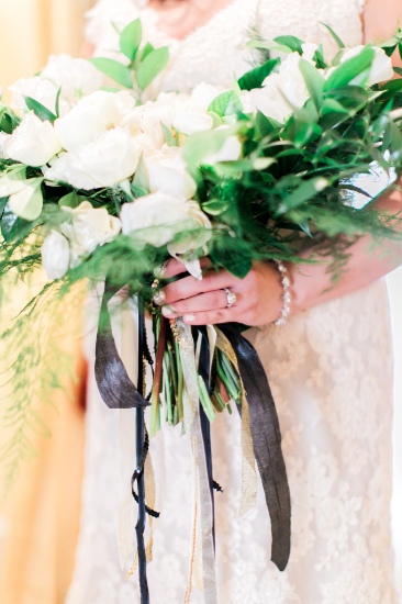 classic-black-and-gold-wedding