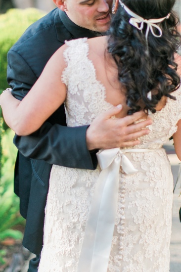 classic-black-and-gold-wedding