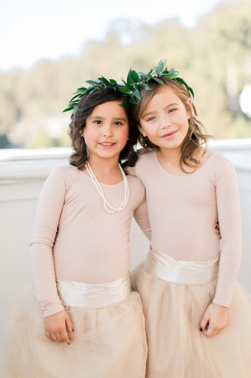classic-black-and-gold-wedding