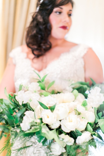 classic-black-and-gold-wedding