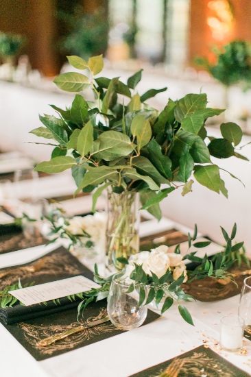 classic-black-and-gold-wedding