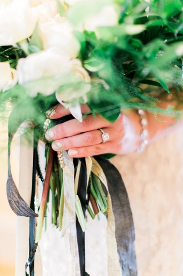 classic-black-and-gold-wedding
