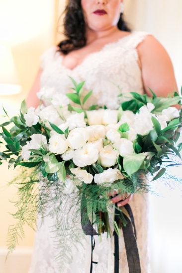 classic-black-and-gold-wedding