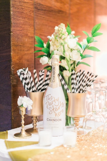 classic-black-and-gold-wedding