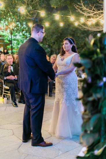 classic-black-and-gold-wedding