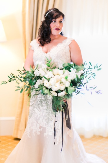 classic-black-and-gold-wedding