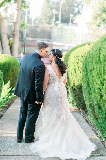 classic-black-and-gold-wedding