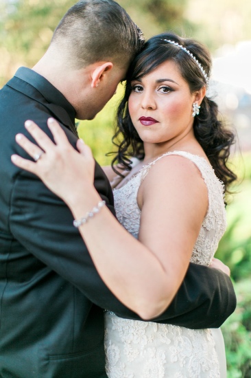 classic-black-and-gold-wedding