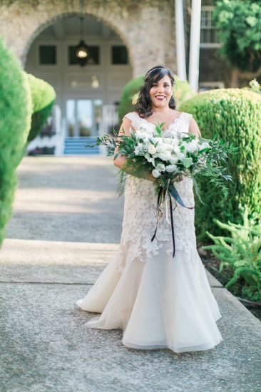 classic-black-and-gold-wedding