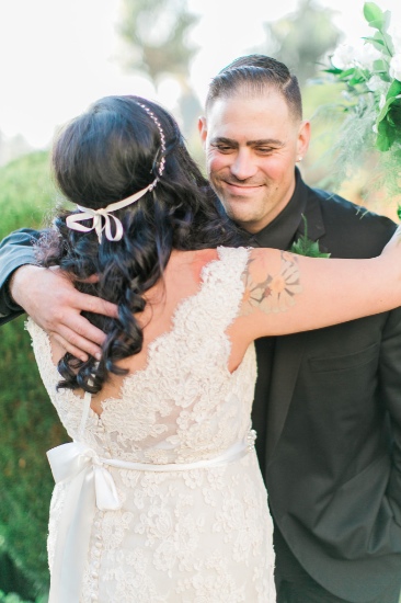 classic-black-and-gold-wedding