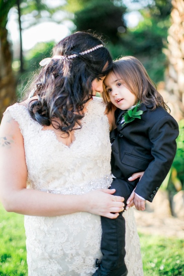 classic-black-and-gold-wedding