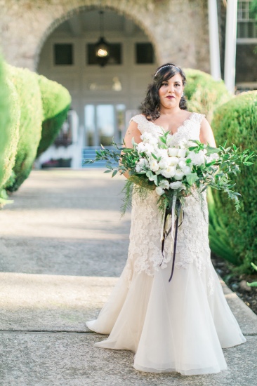 classic-black-and-gold-wedding