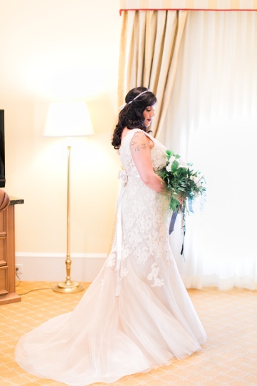 classic-black-and-gold-wedding