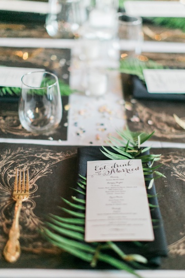 classic-black-and-gold-wedding
