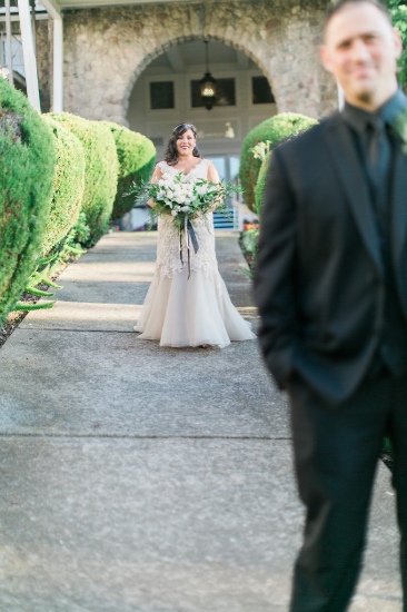 classic-black-and-gold-wedding