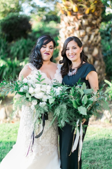 classic-black-and-gold-wedding