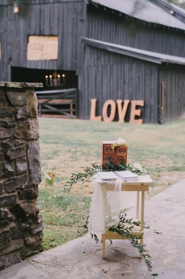 natural-embrace-wedding