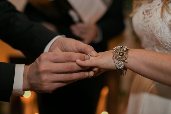 natural-embrace-wedding