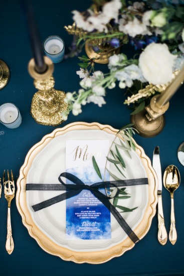 navy-and-gold-watercolor-inspiration