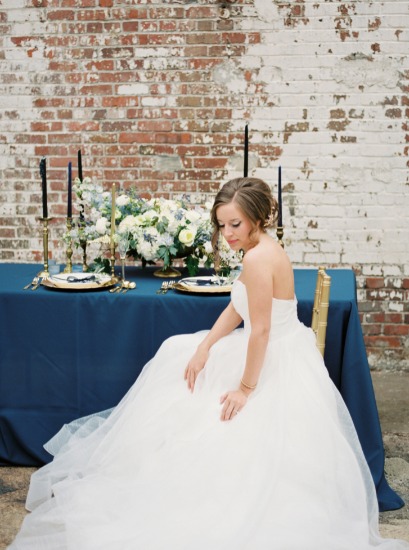 navy-and-gold-watercolor-inspiration