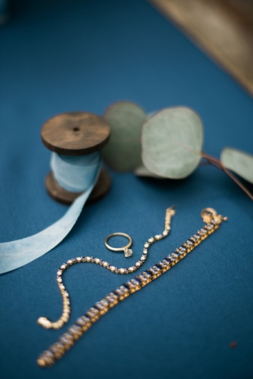 navy-and-gold-watercolor-inspiration