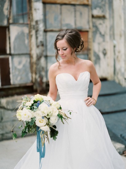 navy-and-gold-watercolor-inspiration