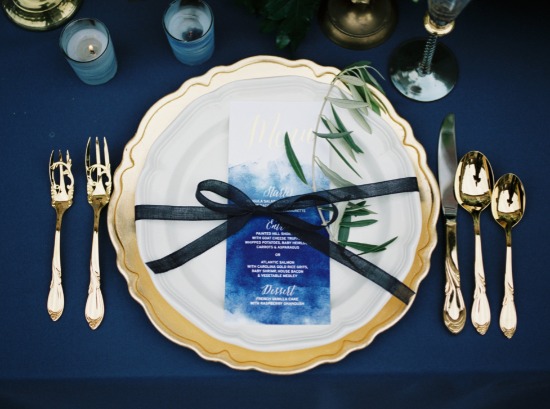 navy-and-gold-watercolor-inspiration