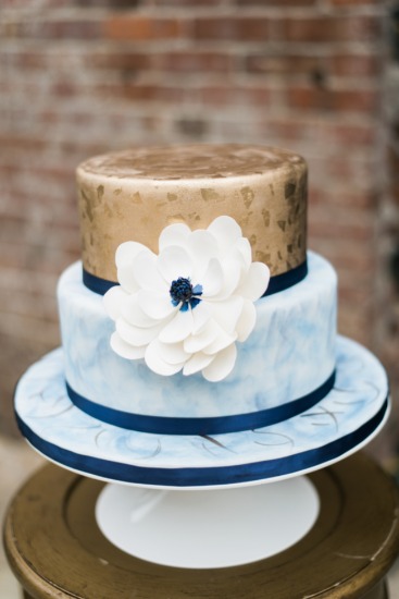 navy-and-gold-watercolor-inspiration