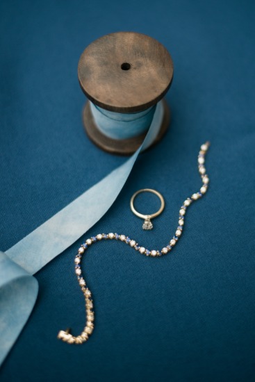 navy-and-gold-watercolor-inspiration