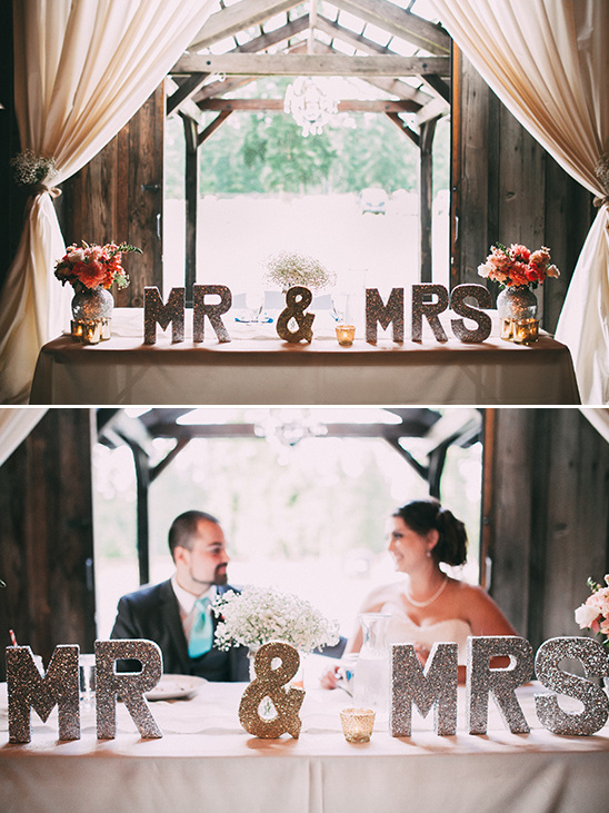glittery mr and mrs sweetheart table sign @weddingchicks