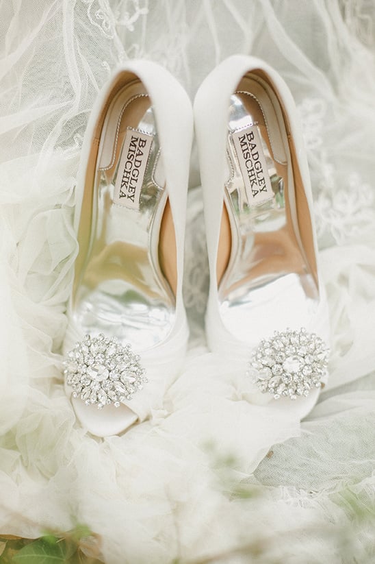 badgley mischka wedding heels @weddingchicks