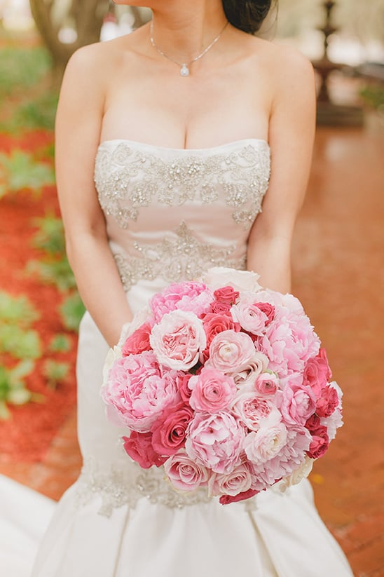 pink rose and peony wedding bouquet @weddingchicks