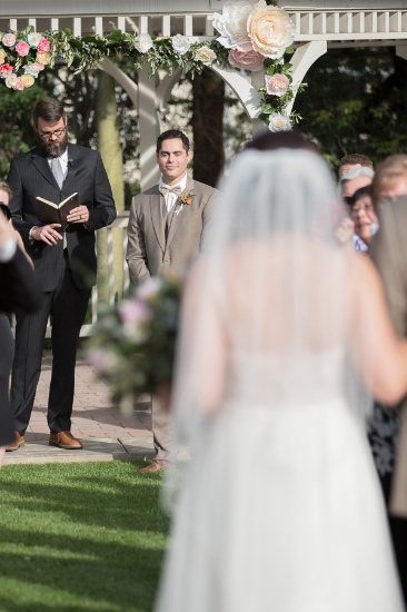 pink-and-gold-university-wedding