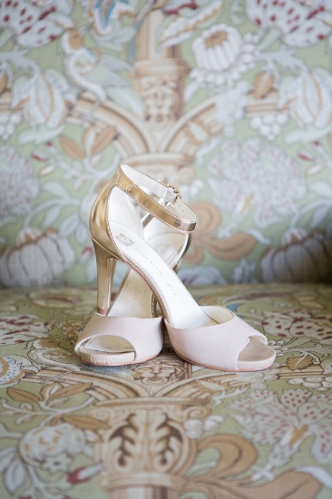 pink-and-gold-university-wedding