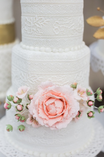 pink-and-gold-university-wedding