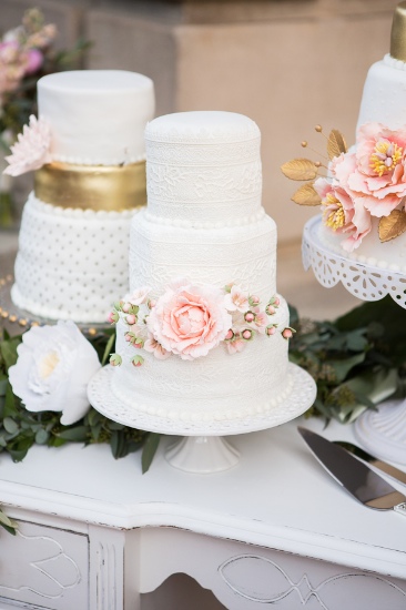 pink-and-gold-university-wedding