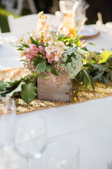 pink-and-gold-university-wedding
